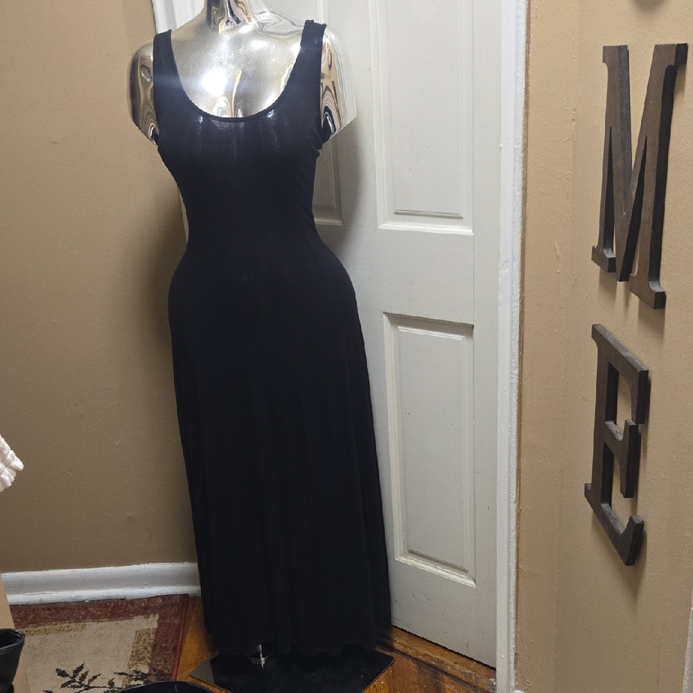 Black Sleeveless Scoop Neck Sheath Maxi Dress